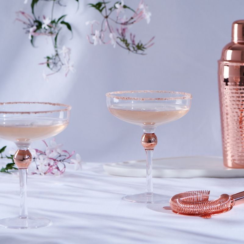 Clinq Bareware Coupe Glasses Lifestyle011