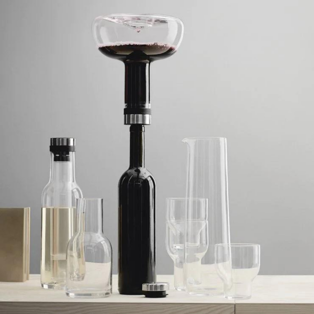 Menu Design Wine Breather Carafe Silver Life01