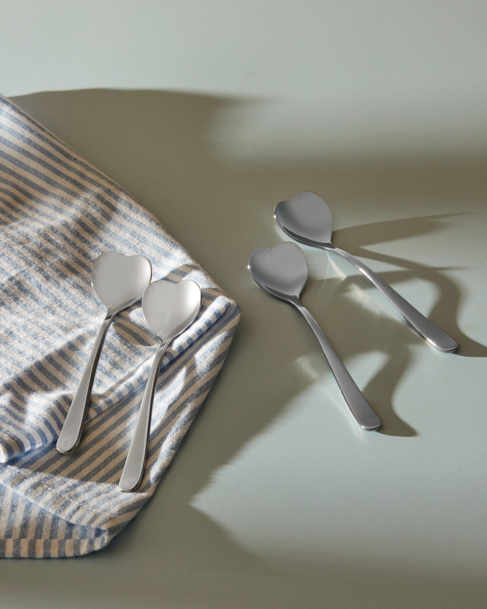 Alessi Big Love Ice Cream Spoons Lifestyle01