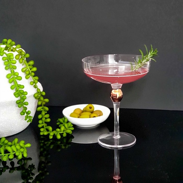 Clinq Cocktail Coupe Glass Main02