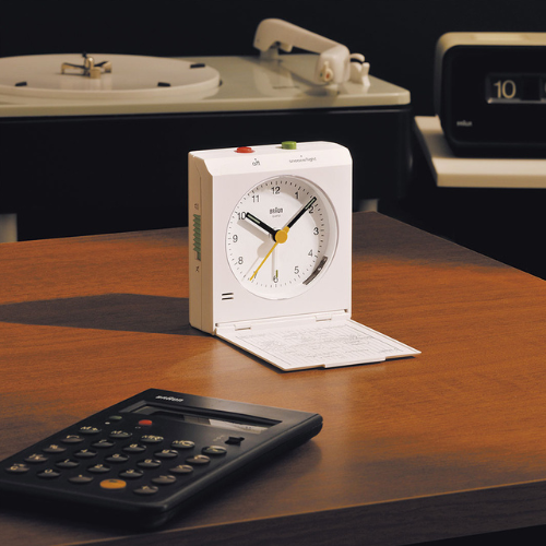 Braun Travel Analogue Alarm Clock with Foldable Lid in White BC05W Life01