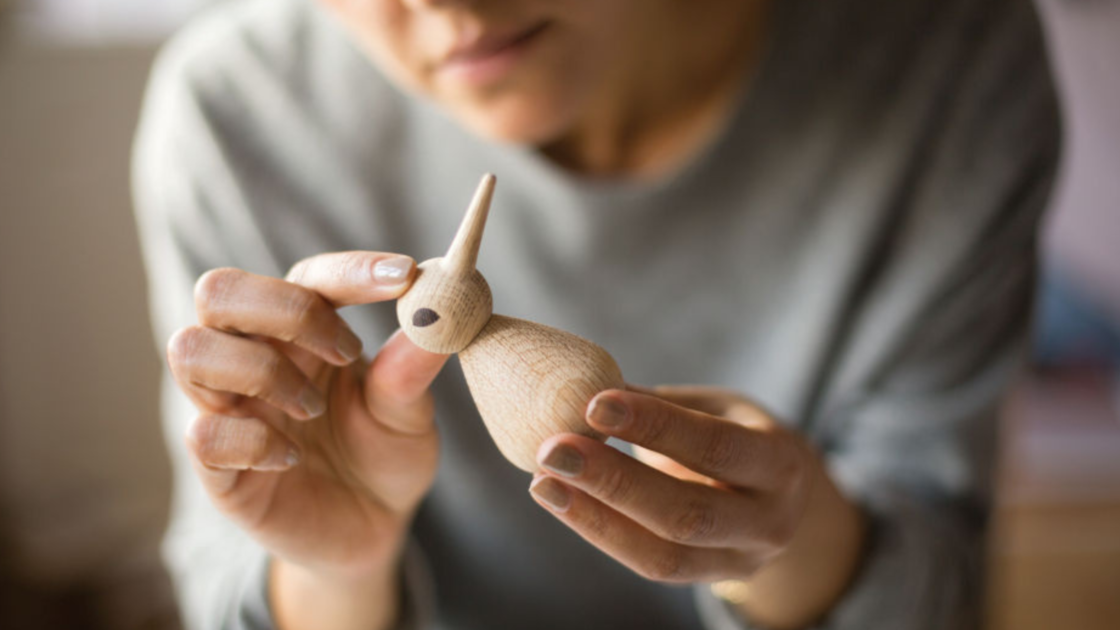 ArchitectMade Bird Figurine Hero01