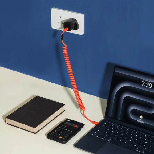 Native Union Pop Cable XL 2.4M USB-C Alarm Red Life01