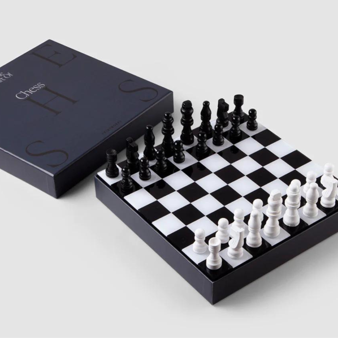 Printworks Classic Games Art of Chess Main01
