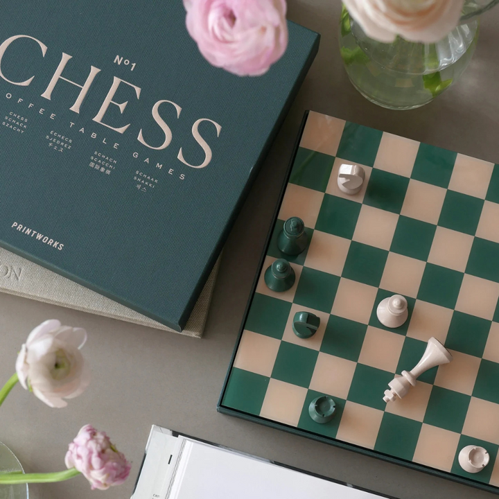 Printworks Classic Chess Set Life04