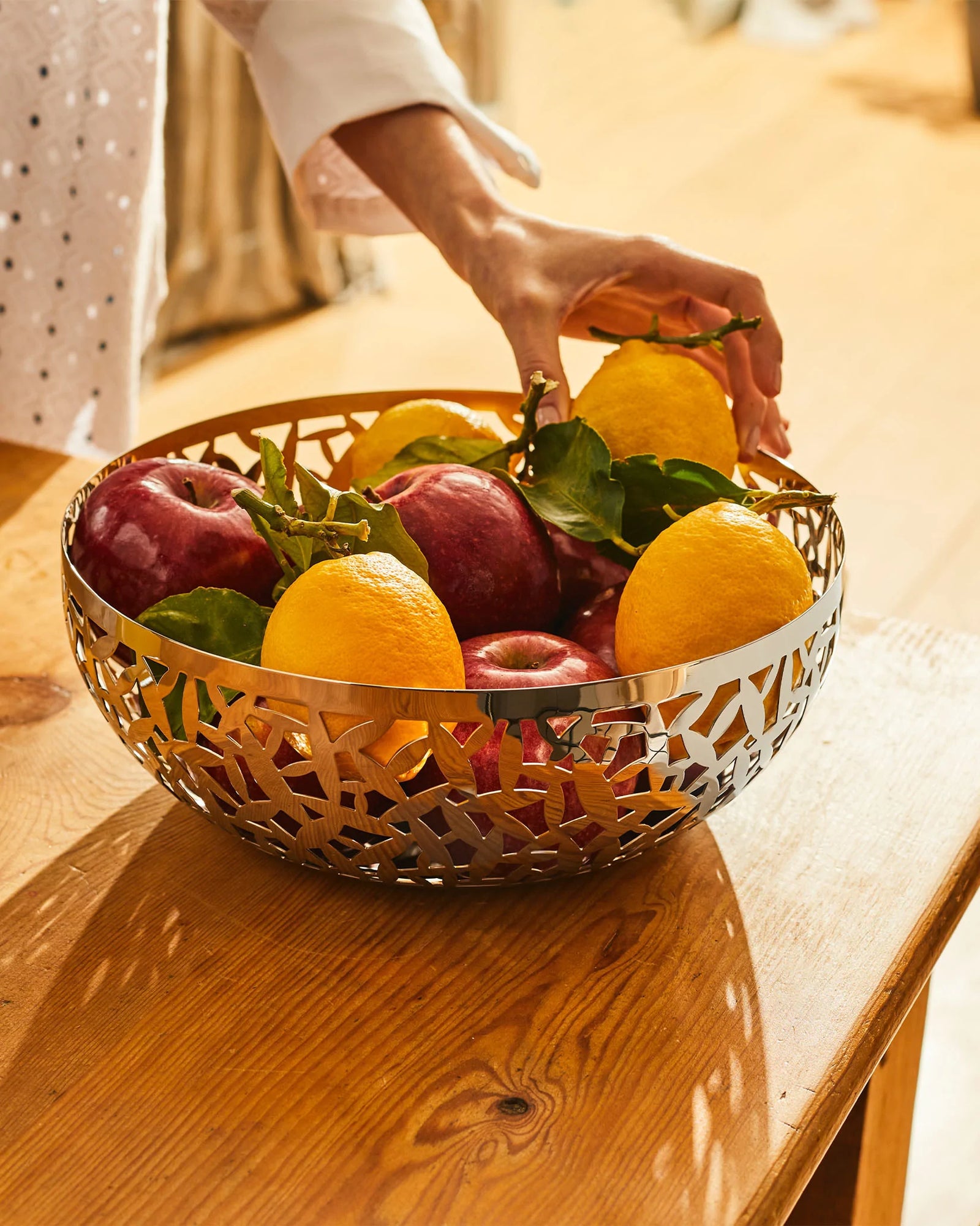 Alessi Cactus Fruit Bowl lifestyle01