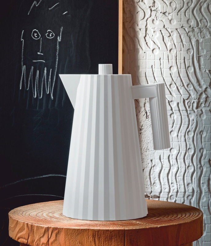 ALESSI PLISSE KETTLE WHITE LIFE01