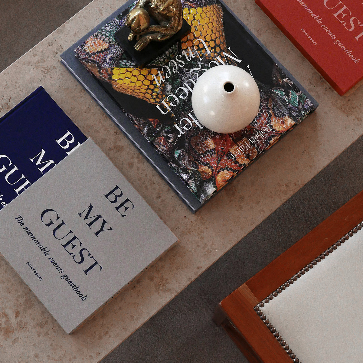 Printworks Guess Book Gey Navy Life01