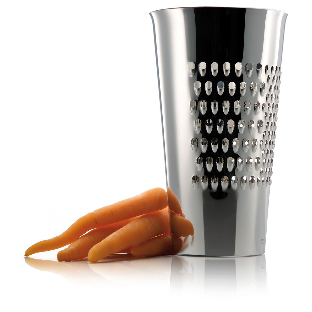 Eva Solo Grating Bucket Kitchen Grater vertical with carrots